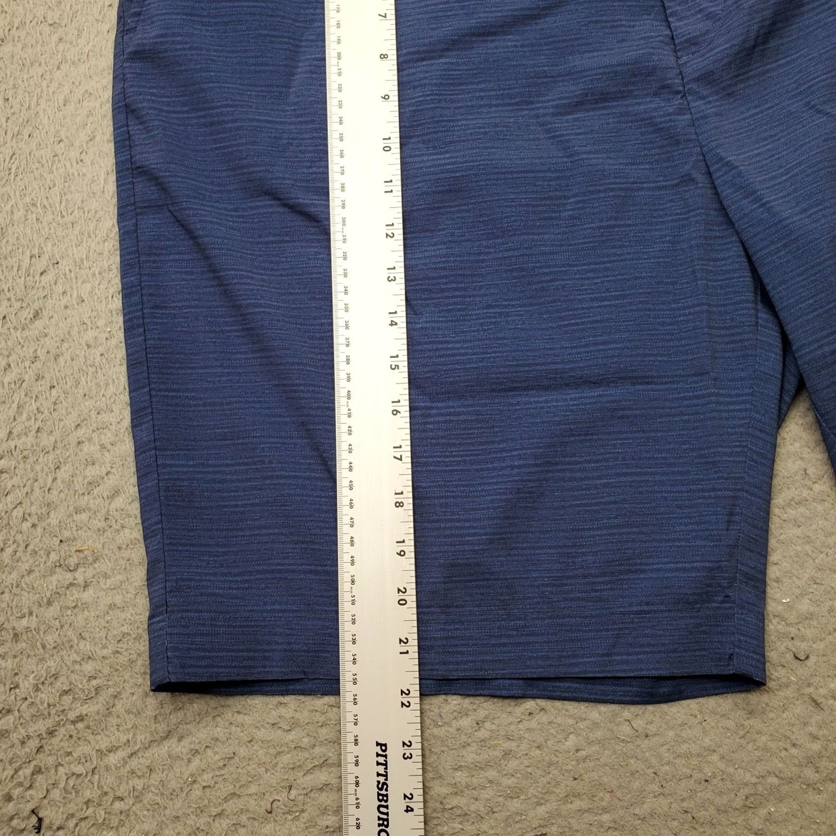 Vintage Greg Norman Golf Chino Shorts Mens 42 Blue Regular Fit Flat Front Chino 9.75 Inseam 22" Outseam Size 42 Size US 42 / EU 58 - 3 Thumbnail