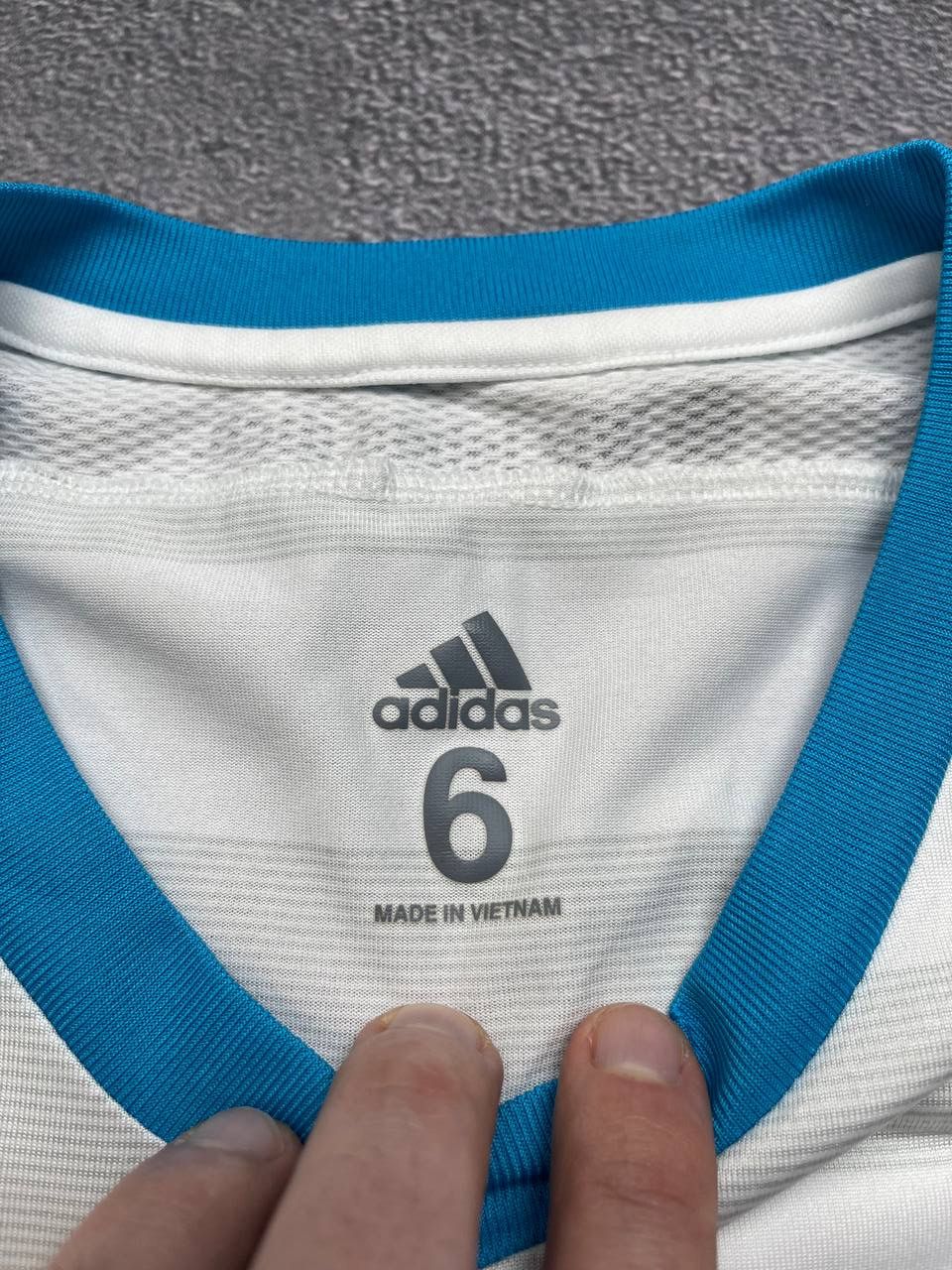 Adidas FC Schalke 04 Adizero player issue Soccer Football jersey Size US S / EU 44-46 / 1 - 5 Thumbnail