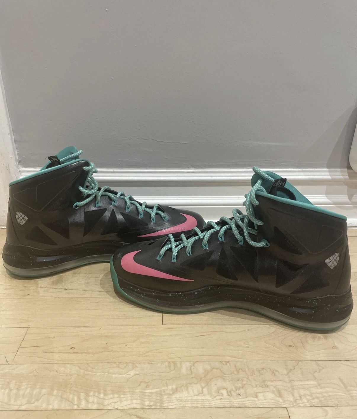Nike LeBron 10 ID Miami Vice Size 12 Size US 12 / EU 45 - 6 Thumbnail