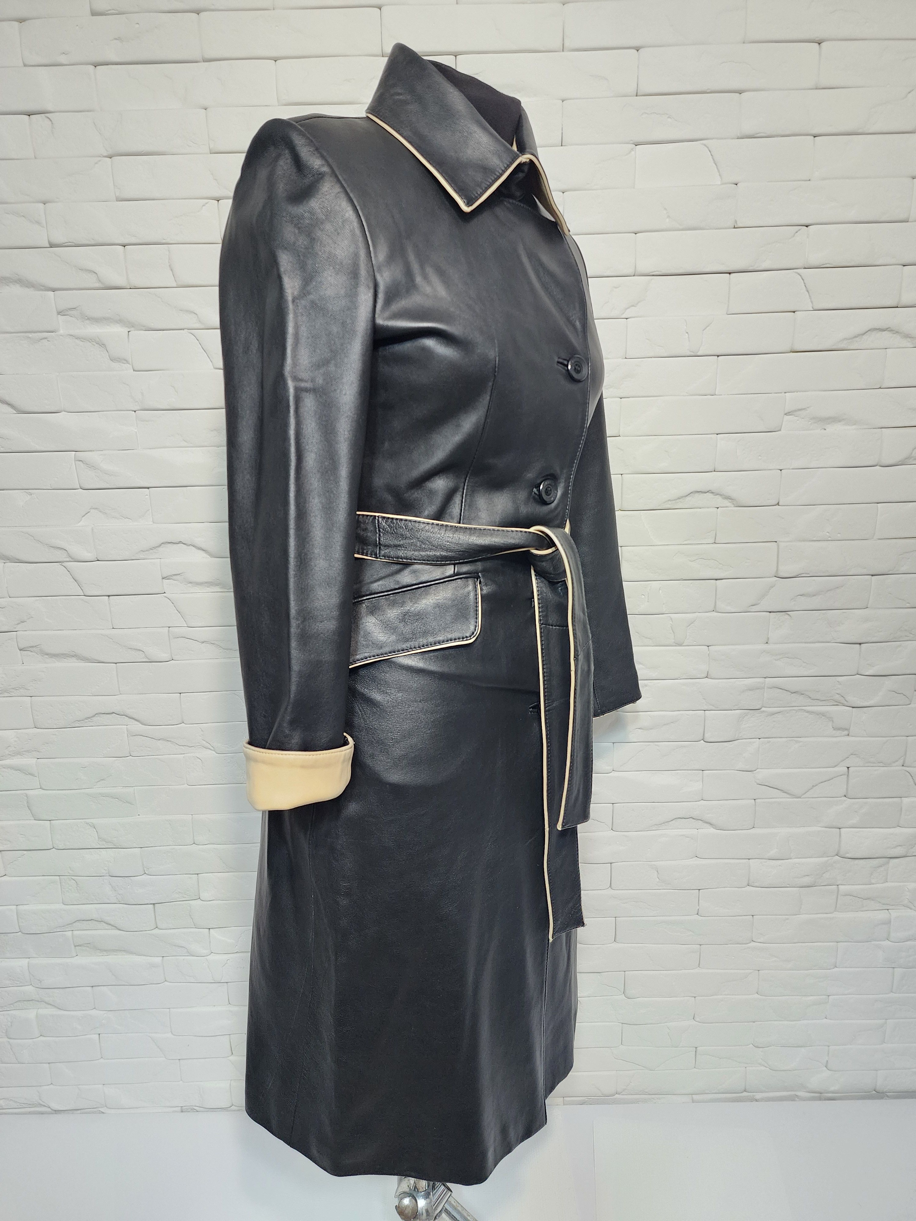Designer Women black leather raincoat. Size S / US 4 / IT 40 - 3 Thumbnail