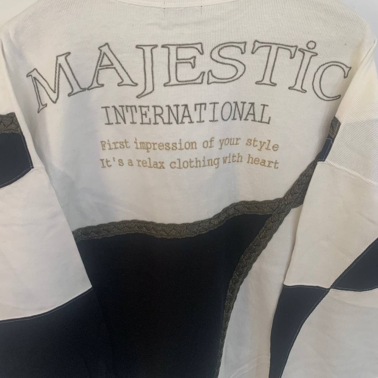 Majestic Vintage Majestic Sweatshirt Luxury Rare Black White XXL Size US XXL / EU 58 / 5 - 4 Thumbnail