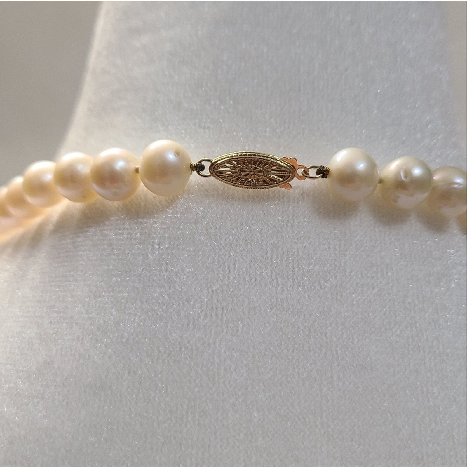 Vintage Vintage 14k IWI Single Strand Pearl Necklace Size ONE SIZE - 2 Thumbnail