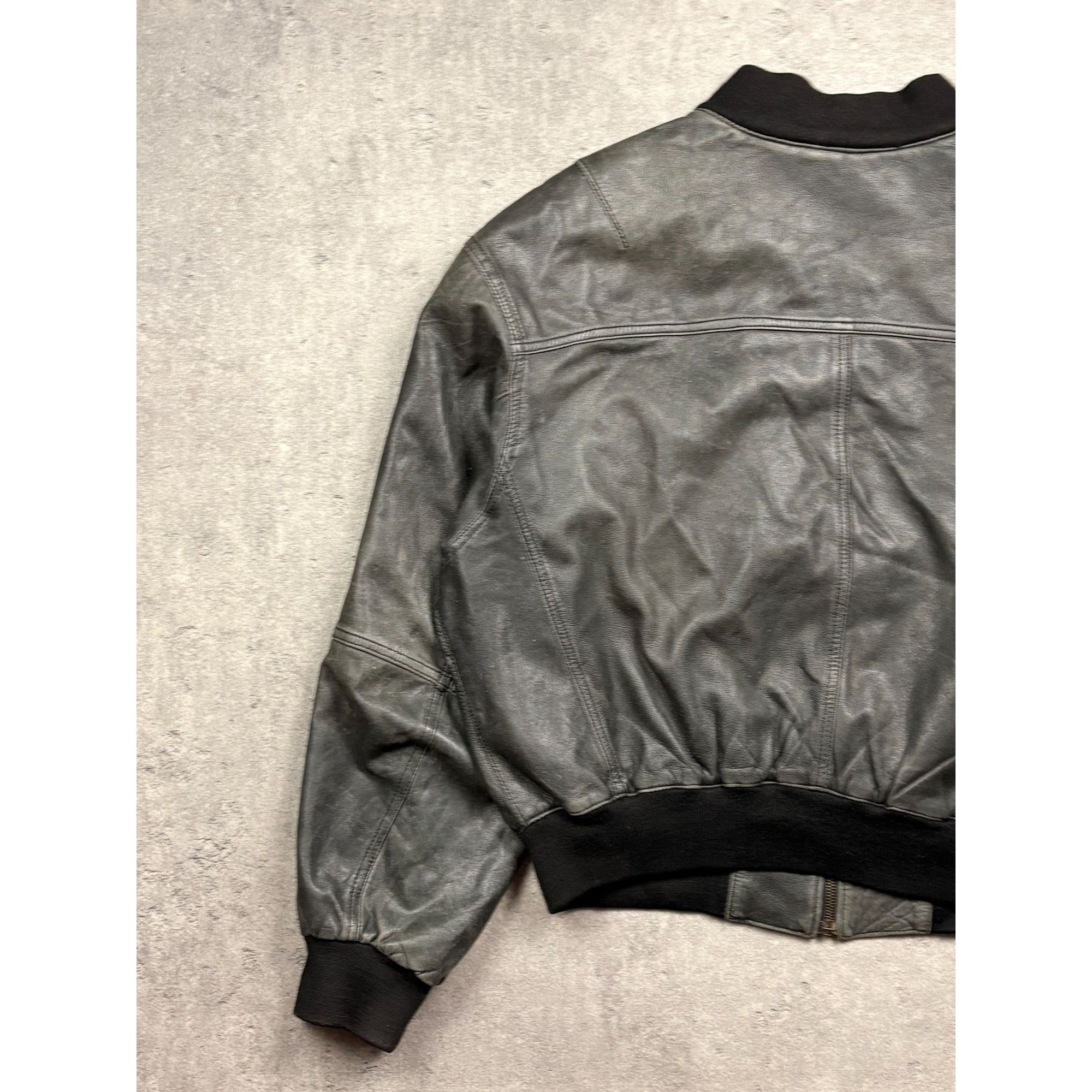 Japanese Brand Vintage McFlues Black Leather Bomber Jacket With Ribbed Trim Size US L / EU 52-54 / 3 - 9 Thumbnail