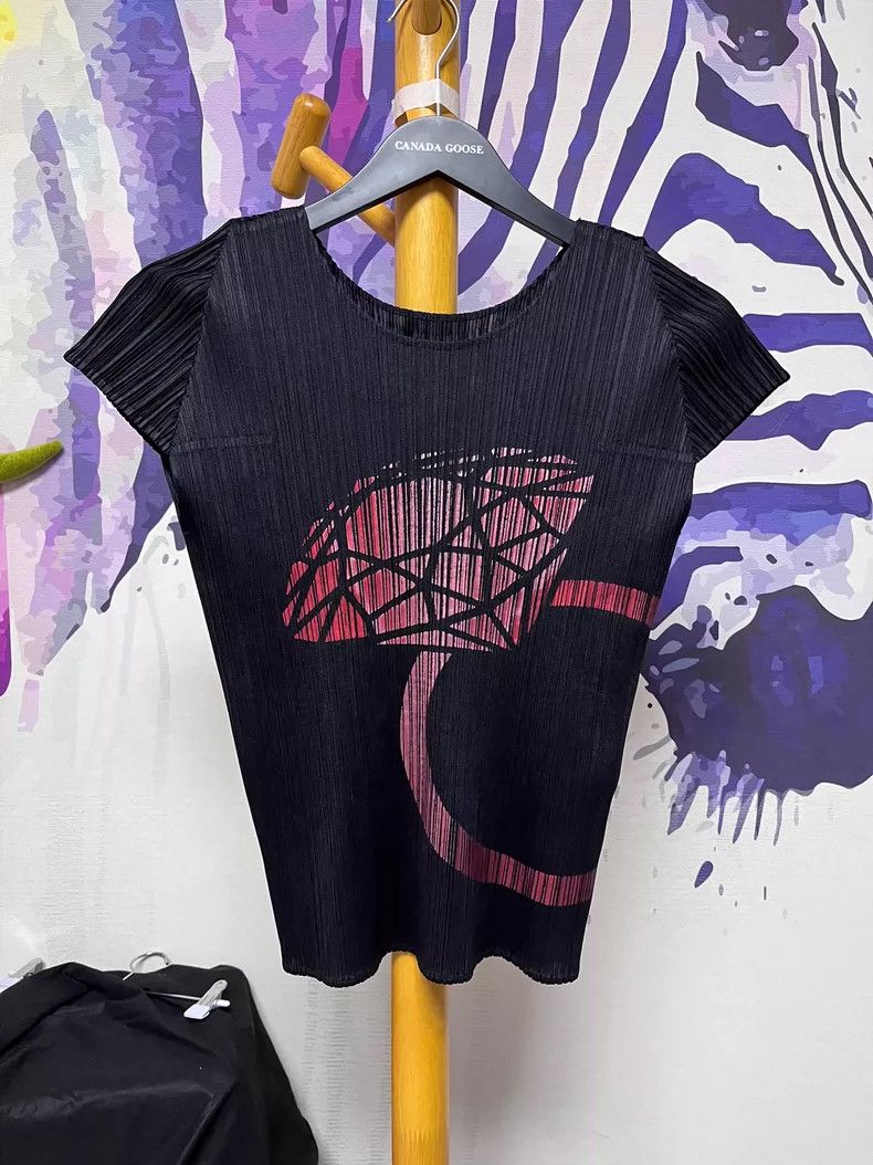 Issey Miyake Issey Miyake size:3 Black diamond ring T-shirt top Size S / US 4 / IT 40 - 1 Thumbnail