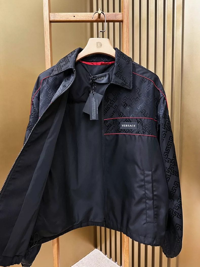 Versace Versace Black casual lapel coat Size US L / EU 52-54 / 3 - 6 Thumbnail