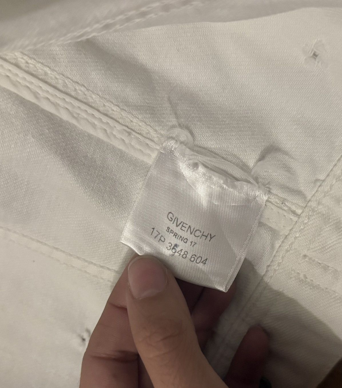 Givenchy Givenchy white cropped destroy denim jacket - S/36(FR) Size XS / US 0-2 / IT 36-38 - 4 Thumbnail