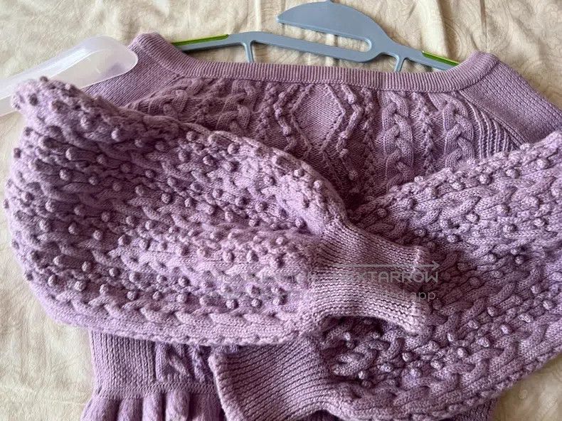 Valentino Valentino Wool cropped size S sweater Size S / US 4 / IT 40 - 4 Thumbnail