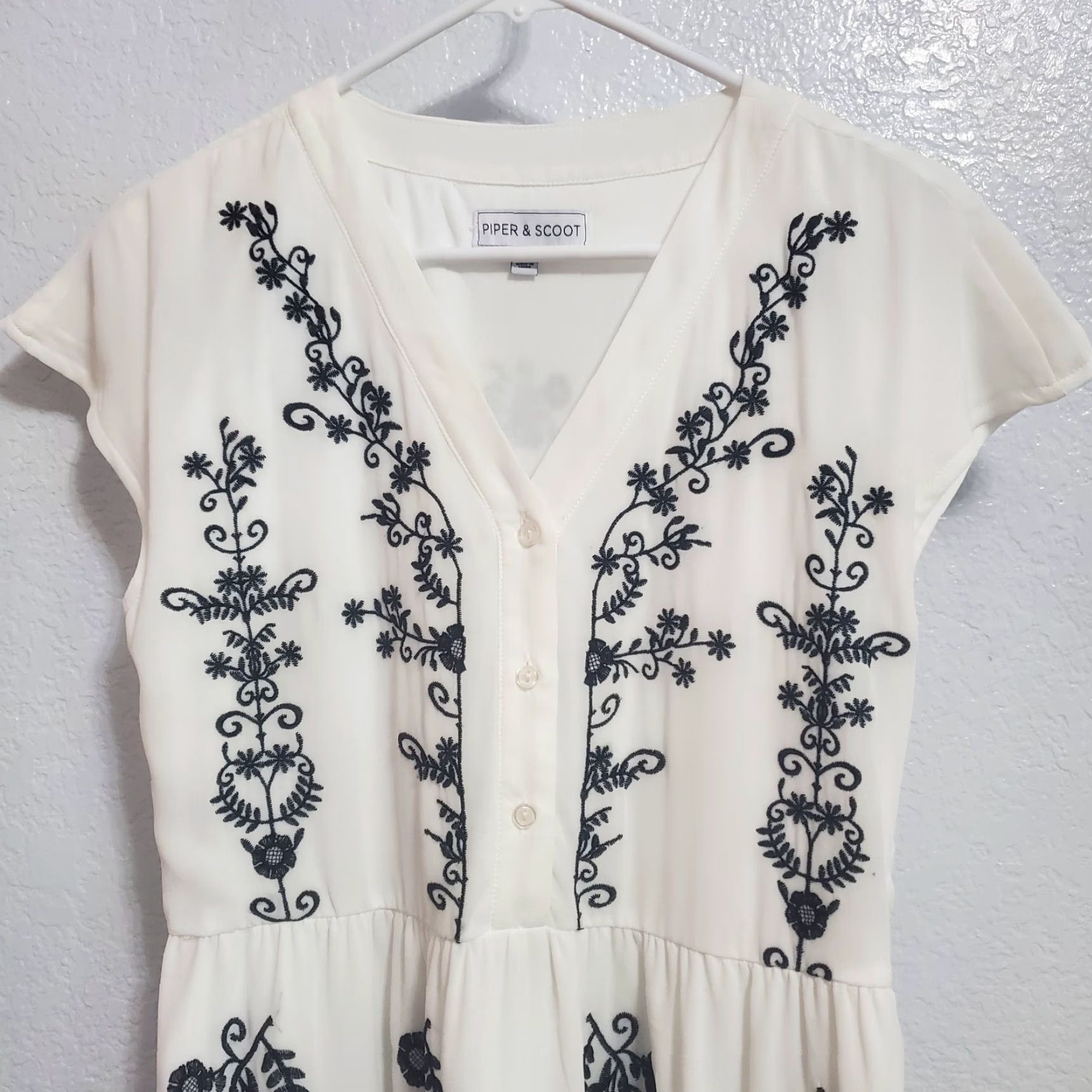 Vintage Piper & Scoot Dress Women S White Floral Embroidered Cap Sleeve Midi V-Neck Side Zip Casual Wedding Party/Cocktail Cottagecore Size S / US 4 / IT 40 - 5 Thumbnail