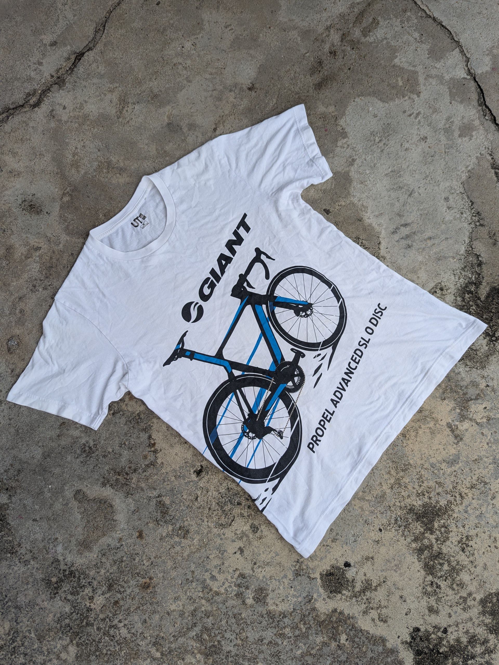 Giant × Japanese Brand × Uniqlo Uniqlo Giant Bicycle T Shirt Size US S / EU 44-46 / 1 - 3 Thumbnail