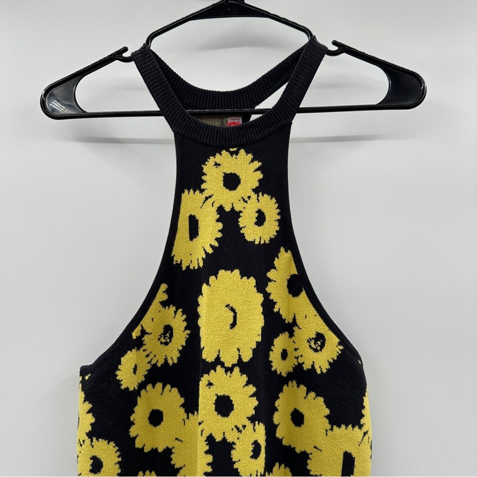 Urban Outfitters Urban Outfitters Charlie Sunflower Floral Halter Dress Size S / US 4 / IT 40 - 4 Thumbnail