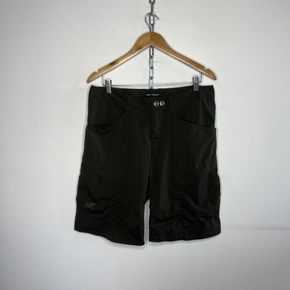 Arc'teryx Arcteryx Vintage Outdoor Shorts Dark Khaki Green Cargo Size US 34 / EU 50 - 1 Thumbnail