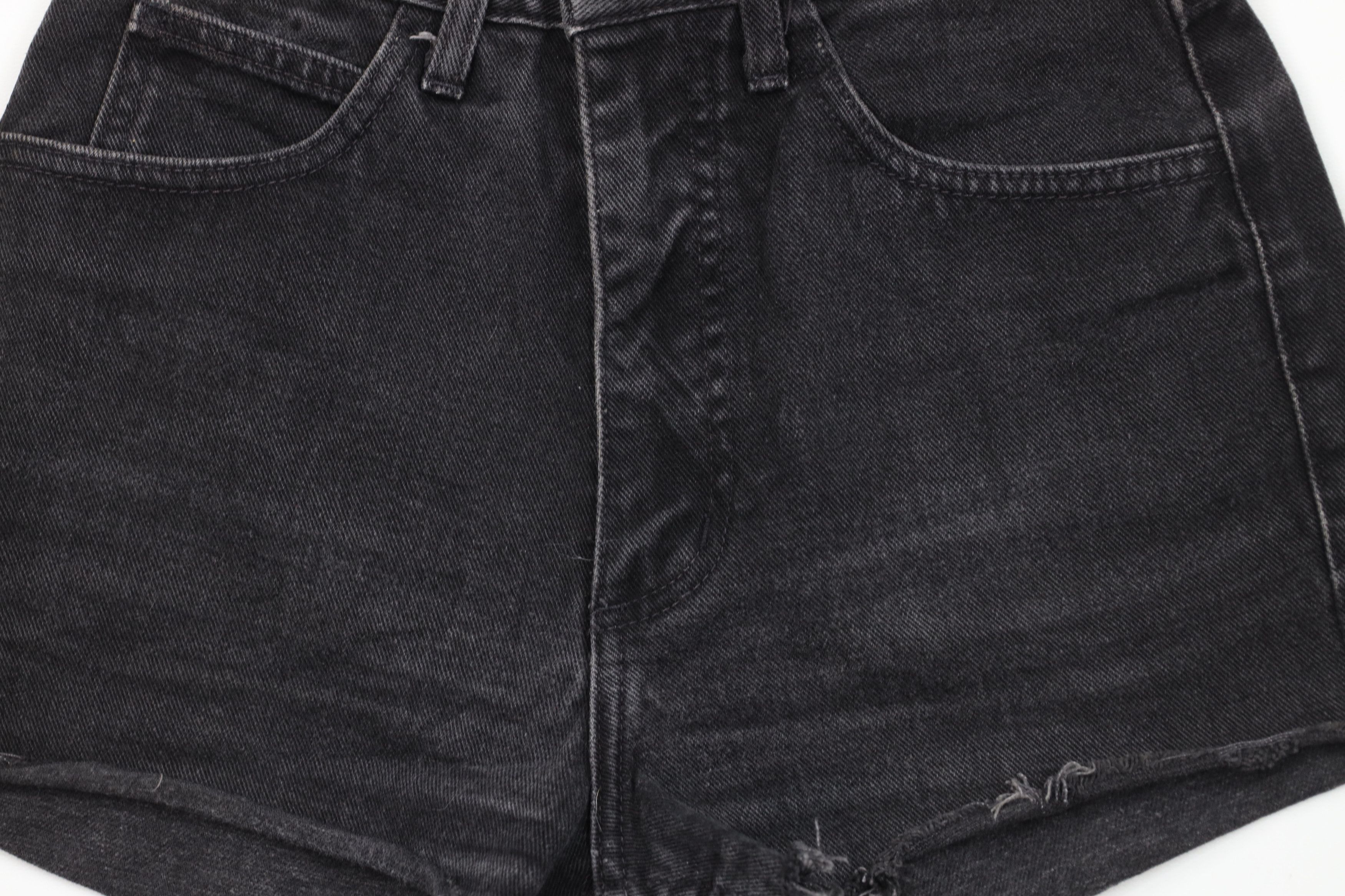 Guess Vintage 90s Guess Spell Cut Off Denim Jean Shorts Black USA Size 27" / US 4 / IT 40 - 3 Thumbnail