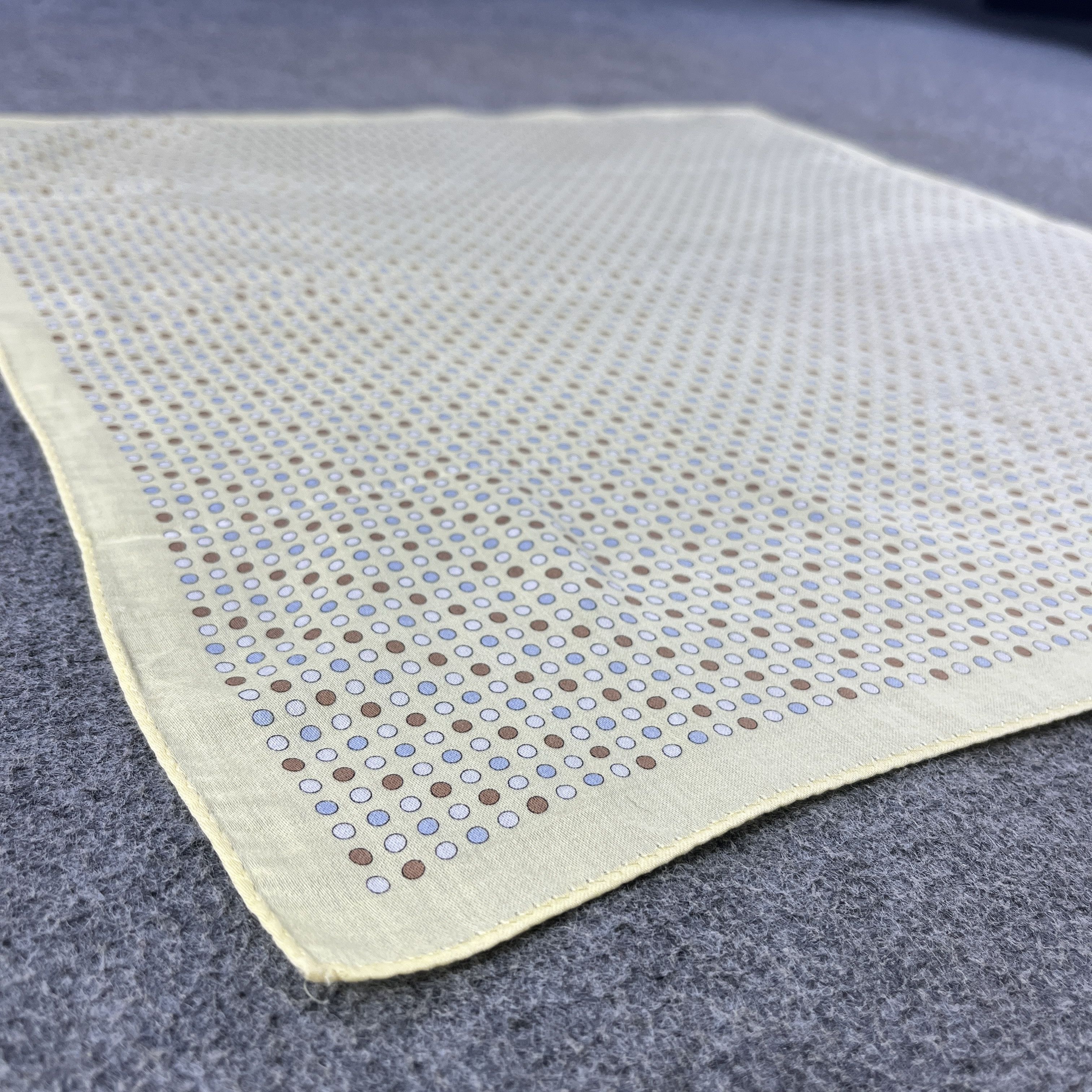 Vintage Vintage Burberry Handkerchief / Bandana / Neckerchief B099 Size ONE SIZE - 7 Thumbnail