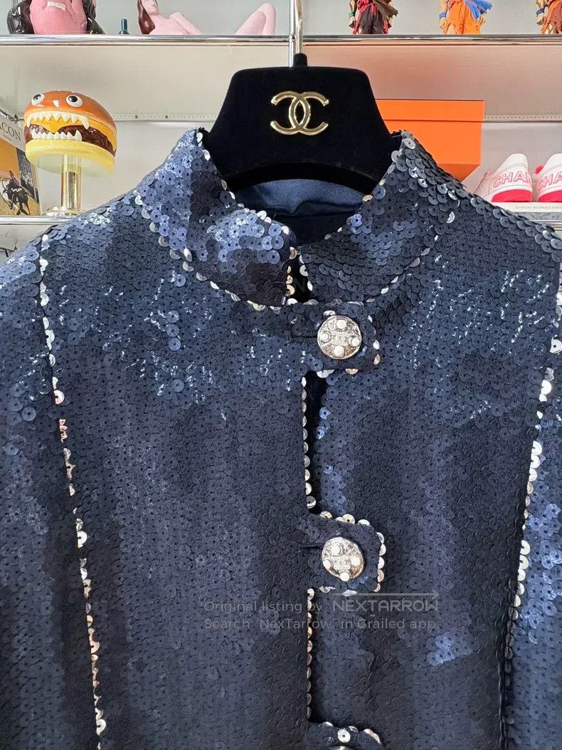 Chanel Chanel 23C catwalk style heavy industry blue sequin jacket Size XS / US 0-2 / IT 36-38 - 2 Thumbnail