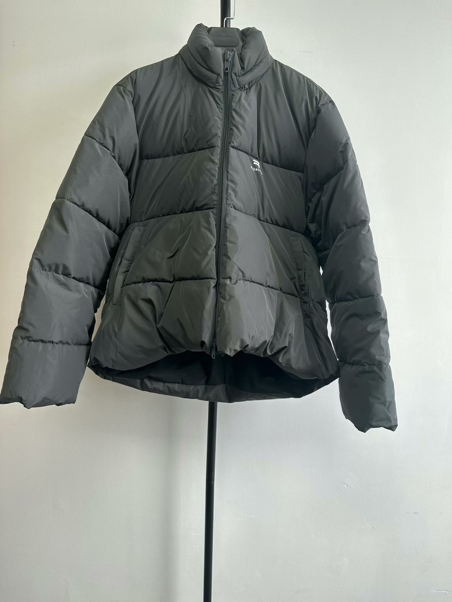 Balenciaga Balenciaga Solid Fine Satin Jacket Size XS / US 0-2 / IT 36-38 - 1 Thumbnail