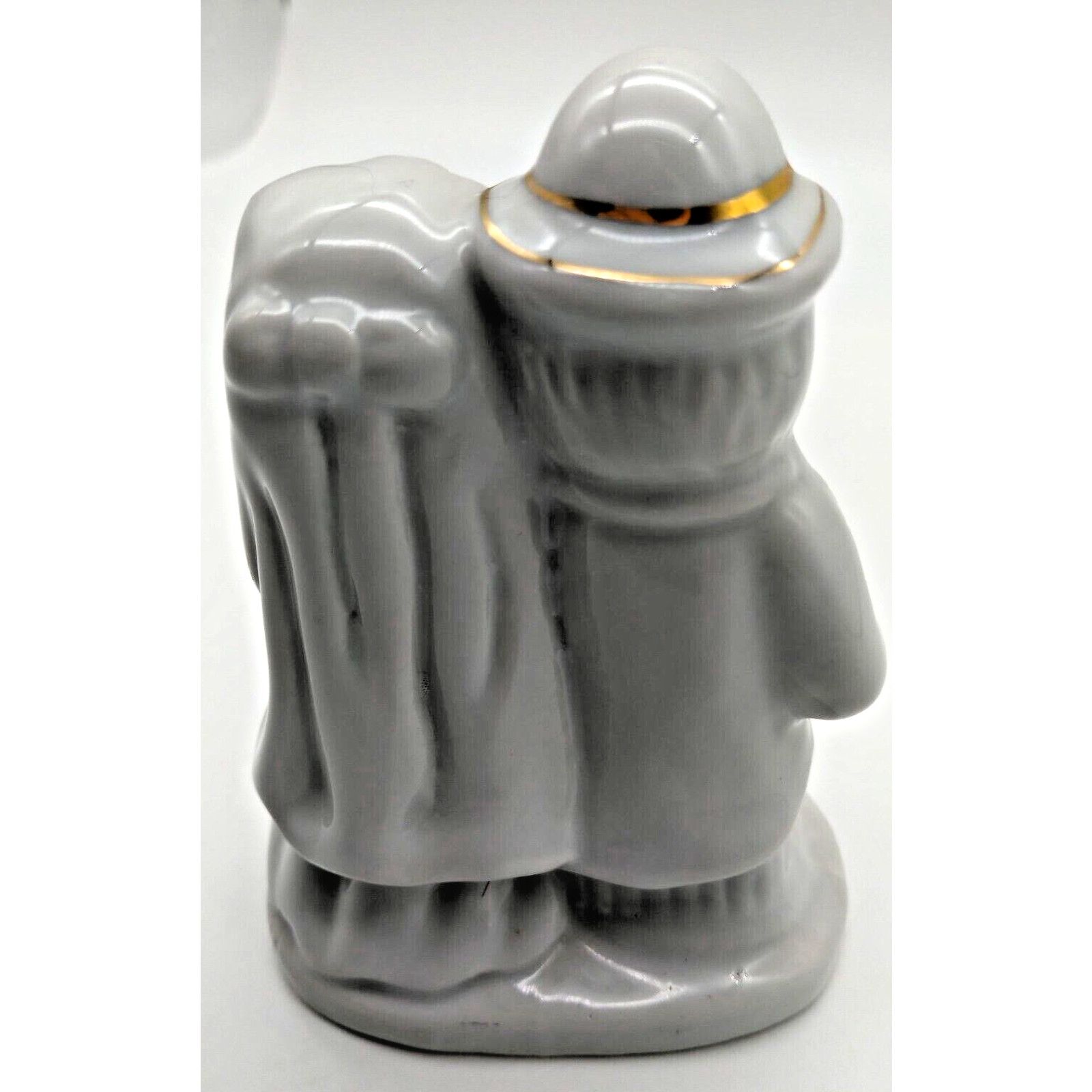 Other Bride & Groom Ceramic Glazed Figurine 4 1/2" - Adorable! Size ONE SIZE - 4 Thumbnail
