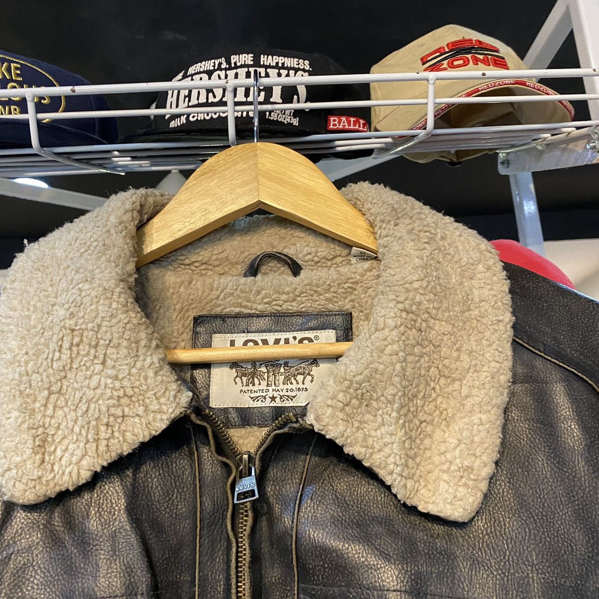Levi's VINTAGE Y2K LEVIS HEAVY LEATHER JACKET Size US XL / EU 56 / 4 - 6 Thumbnail