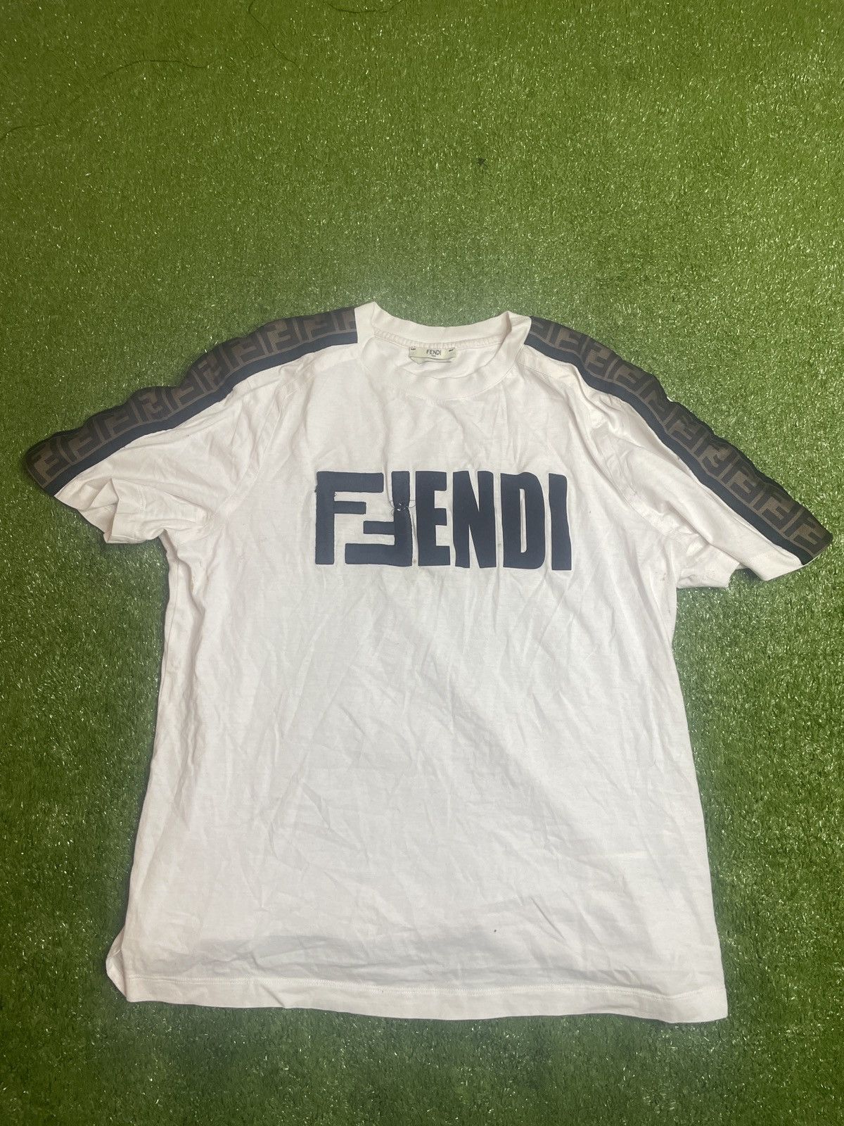 Fendi Fendi shirt size L Size US L / EU 52-54 / 3 - 1 Thumbnail
