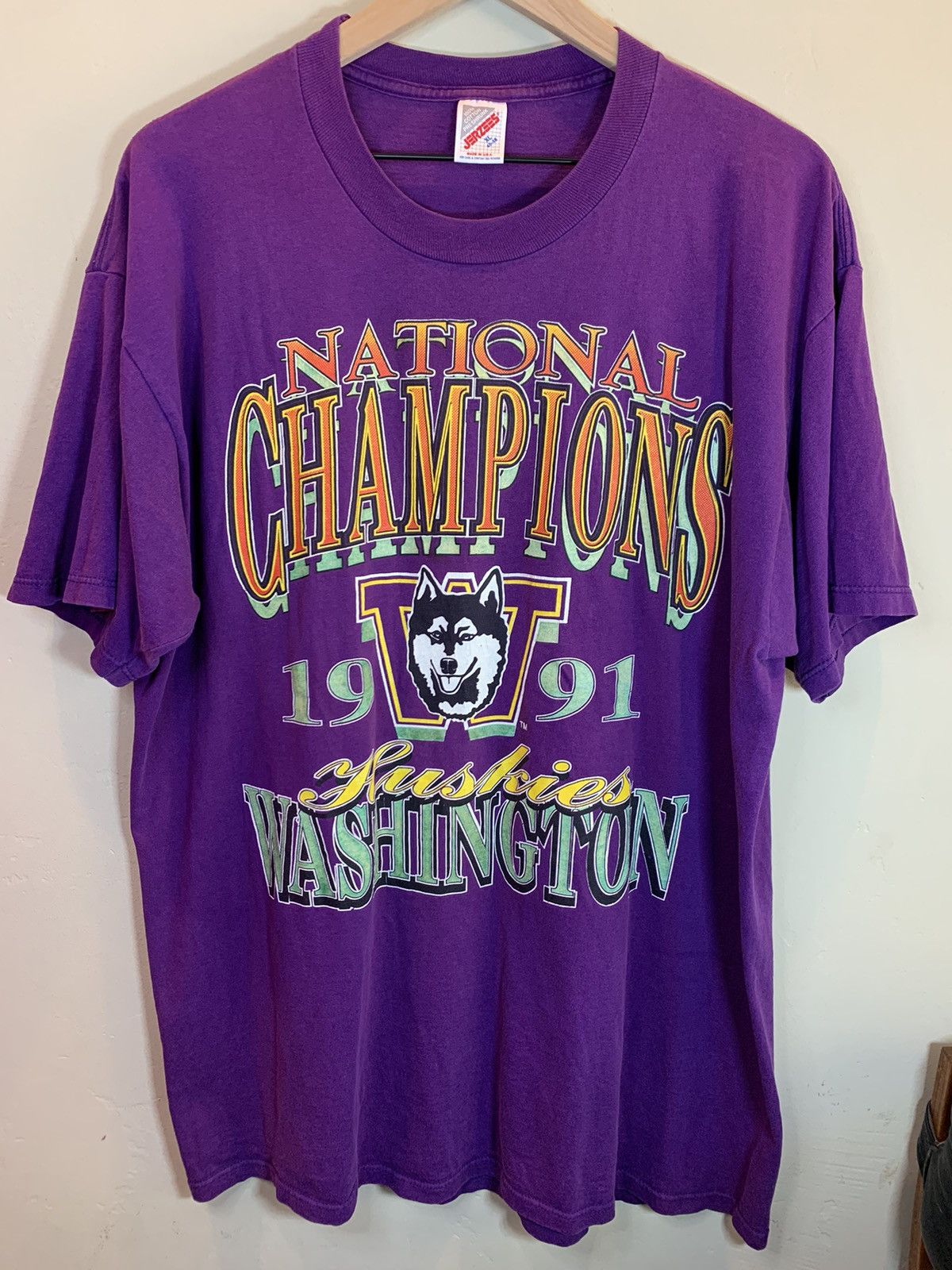 Vintage *RARE* Vintage 1991 Washington Huskies National Champs Shirt Size US XL / EU 56 / 4 - 1 Thumbnail