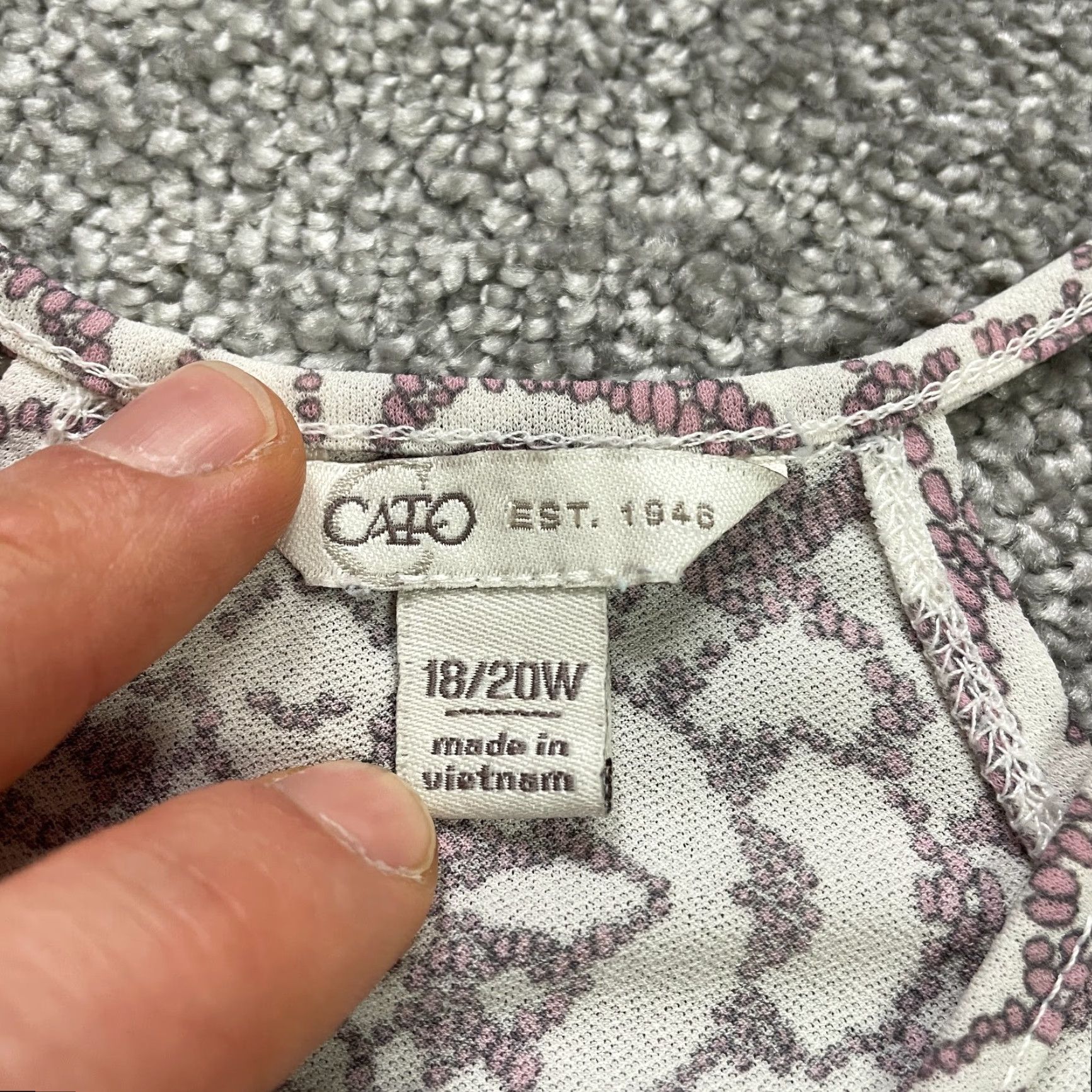 Vintage Cato Blouse Women 2XL Plus Pink Geometric Tunic Long Sleeve V-Neck Polyester Spandex Casual Travel Size XXL / US 16-18 / IT 52-54 - 5 Thumbnail