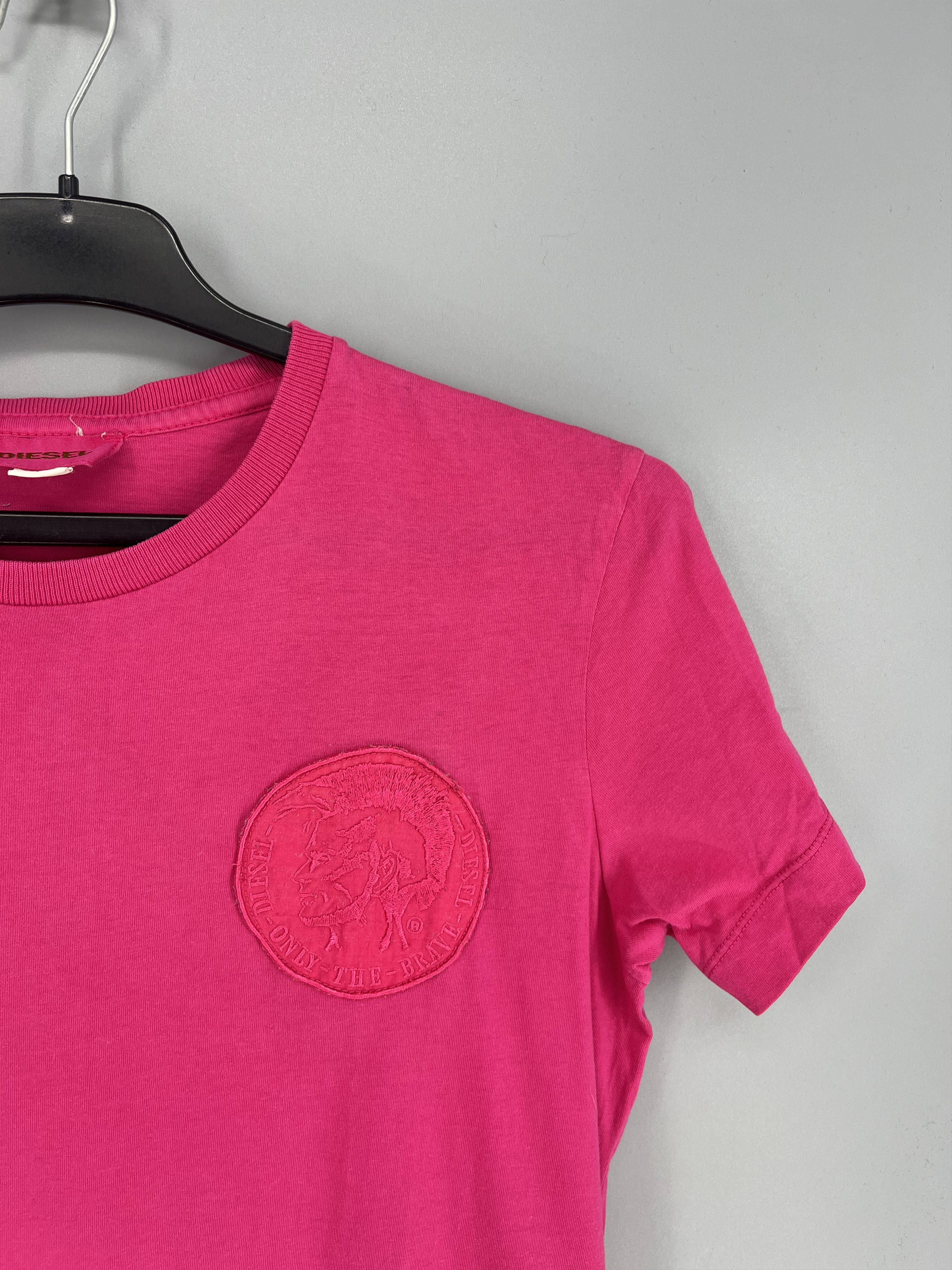 Diesel Diesel Vintage Big Logo Distressed Emblem Y2K T-shirt Size US S / EU 44-46 / 1 - 4 Thumbnail