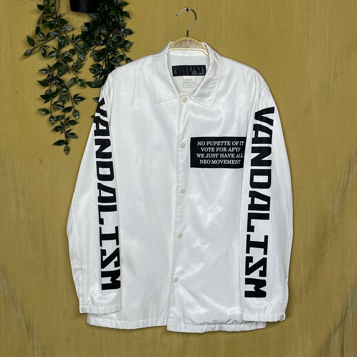 If Six Was Nine Japanese Brand Rovtski VANDALISM coach Jacket Size US L / EU 52-54 / 3 - 2 Thumbnail