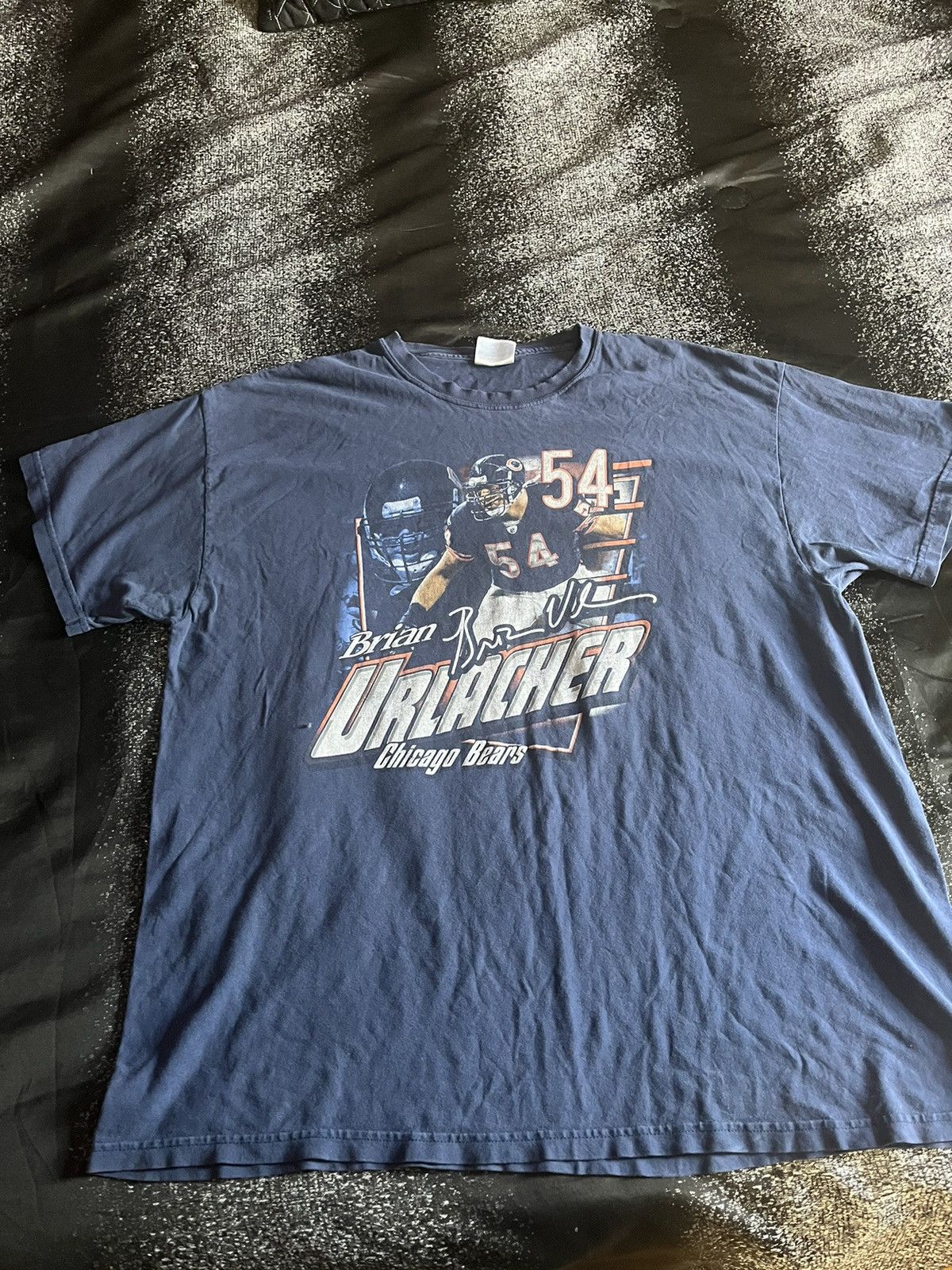 NFL × Vintage Brian Urlacher Vintage Chicago Bears Tee Size US XL / EU 56 / 4 - 1 Thumbnail