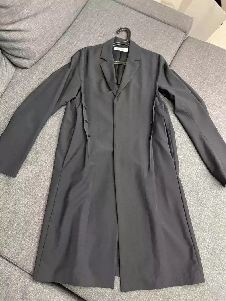 18SS Kiko Kostadinov Burr Snap Coat