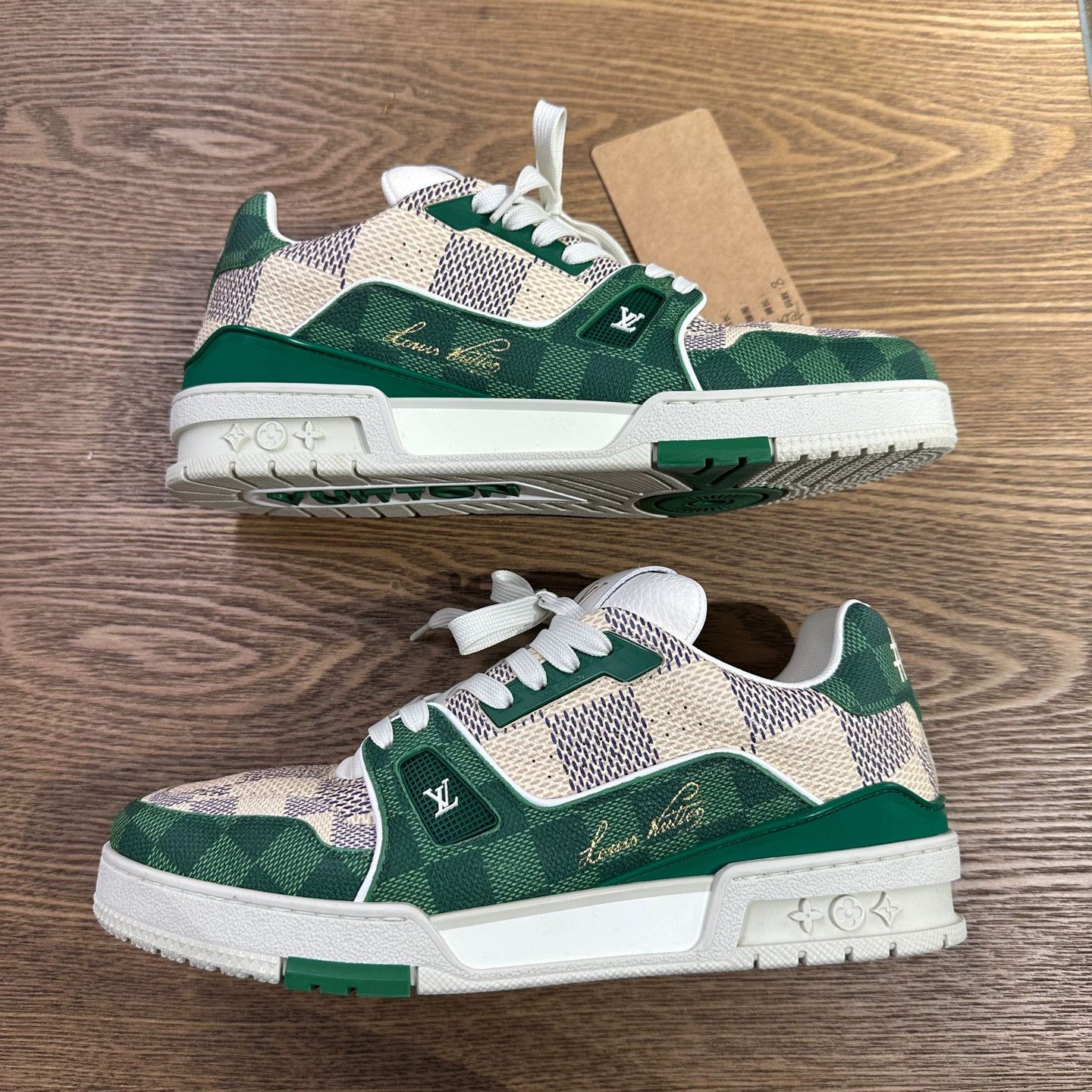 Louis Vuitton LV feb487 Trainer White Green Monogram US 8 Size US 8 / EU 41 - 3 Thumbnail