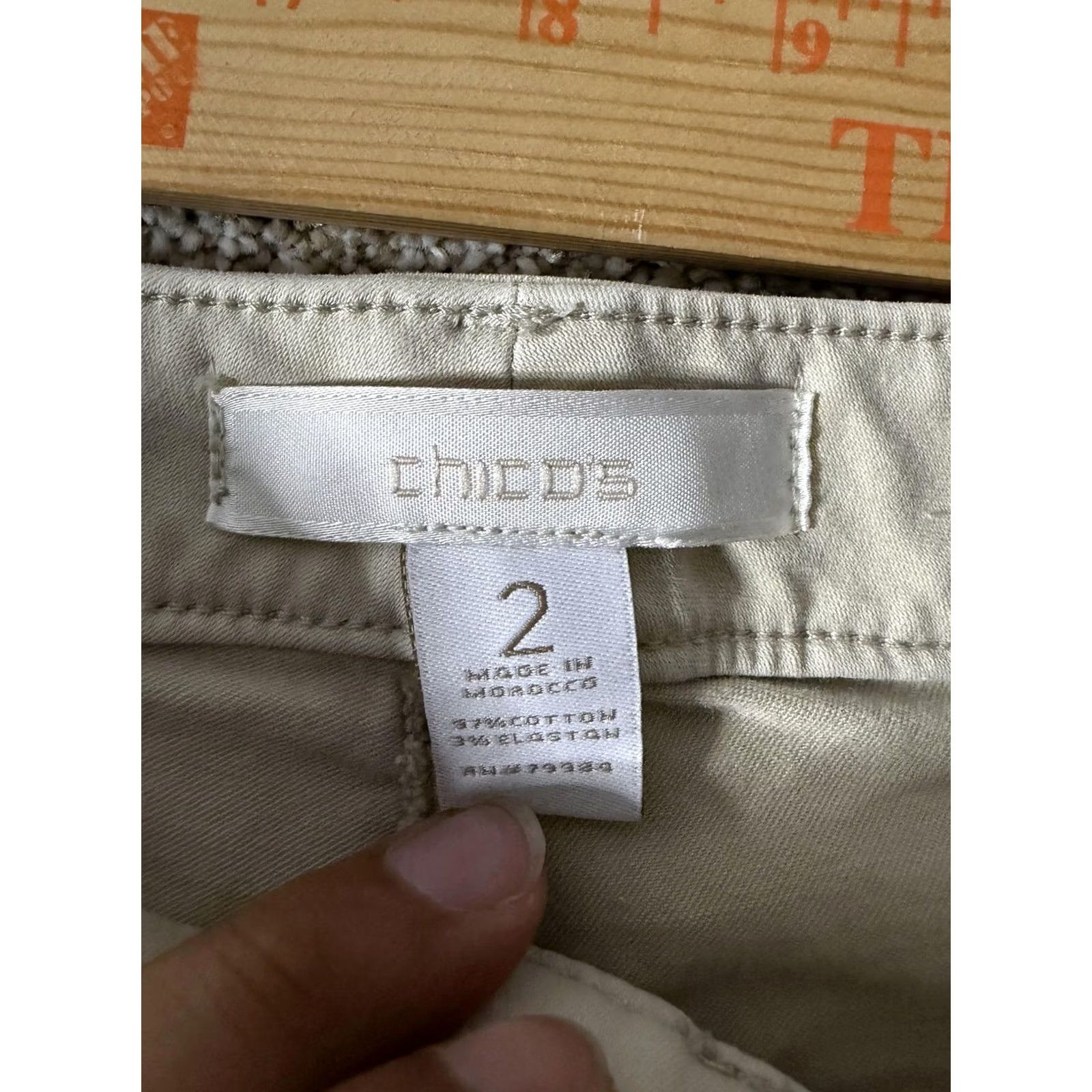 Vintage Chico's Pants Womens 2 Beige Twill Slim Fit Ankle Zip Stretch Khakis Casual Pants Womens Beige Twill Slim Fit Ankle Zip Casual Chaficos? Size 26" / US 2 / IT 38 - 5 Thumbnail