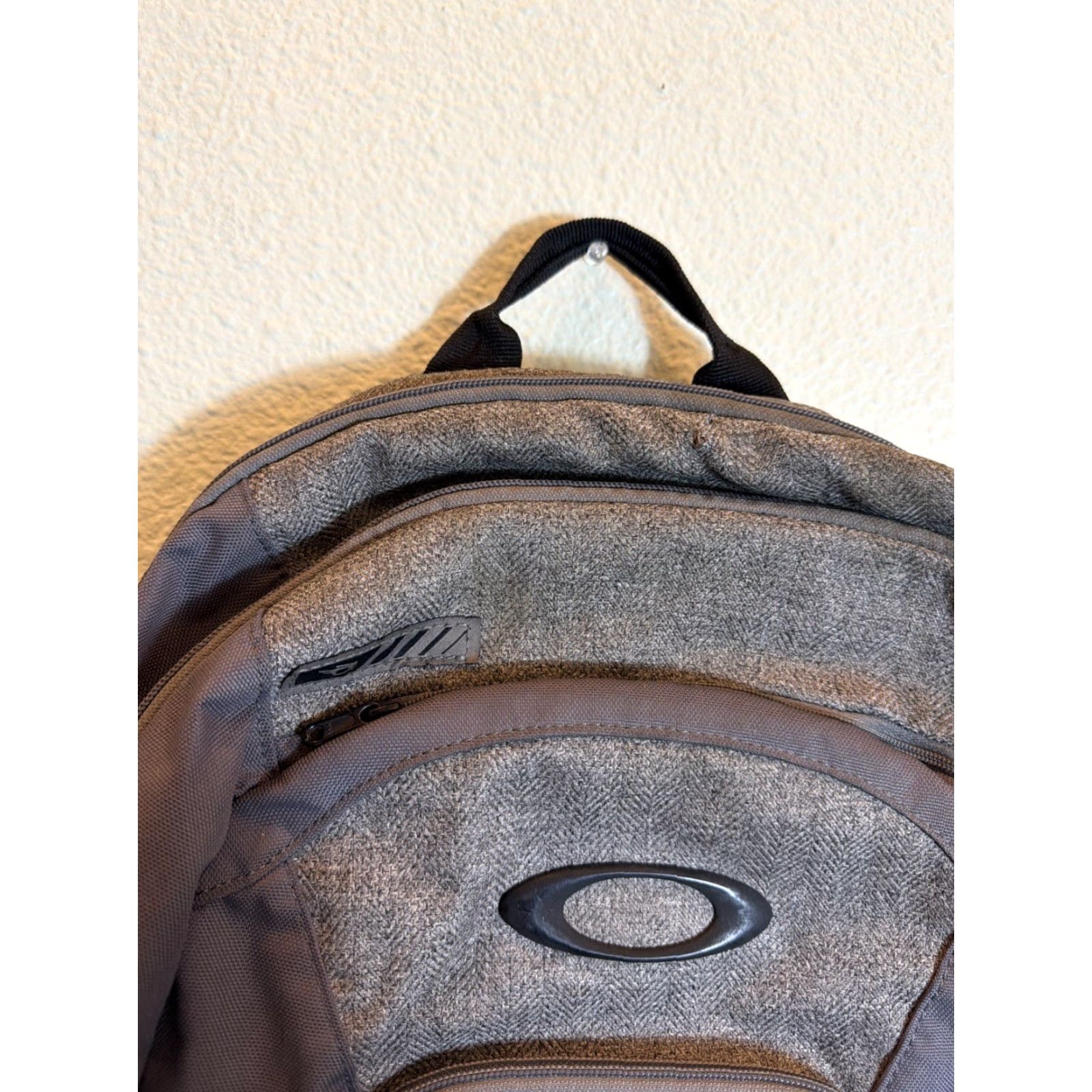 Oakley Oakley Backpack 5 Speed Pack Gray Travel Commute School Work Men 19x12.5x7 Polyester Backpack Size ONE SIZE - 4 Thumbnail