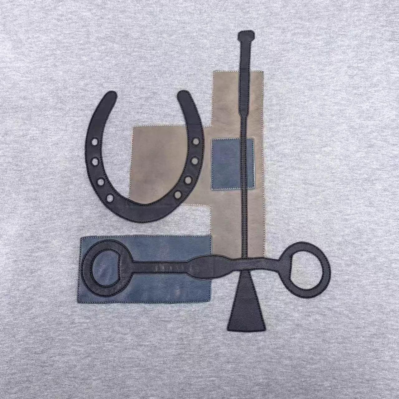 Hermes Hermes Gray Leather Horseshoe Logo Sweatshirt L Unisex Size US L / EU 52-54 / 3 - 4 Thumbnail