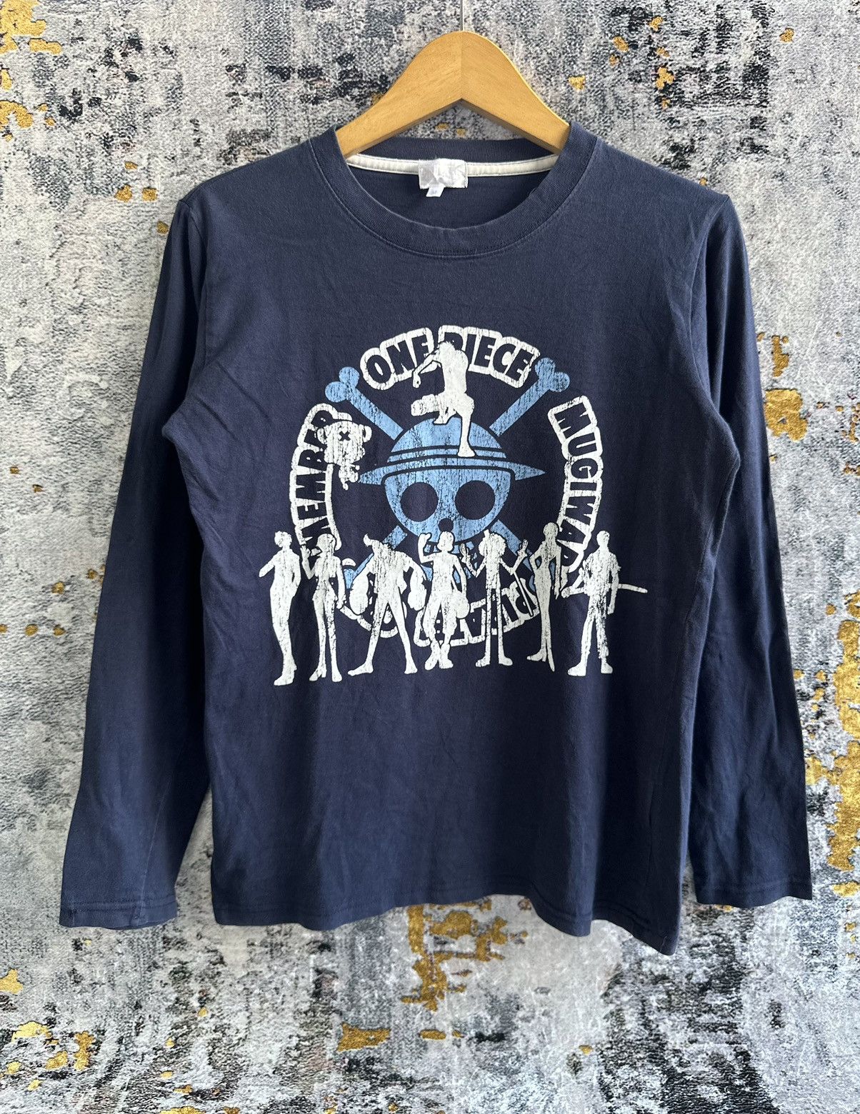 Anime RARE ARTICLE ONE PIECE CREW MEMBER LONG SLEEVE TSHIRT Size US M / EU 48-50 / 2 - 1 Thumbnail