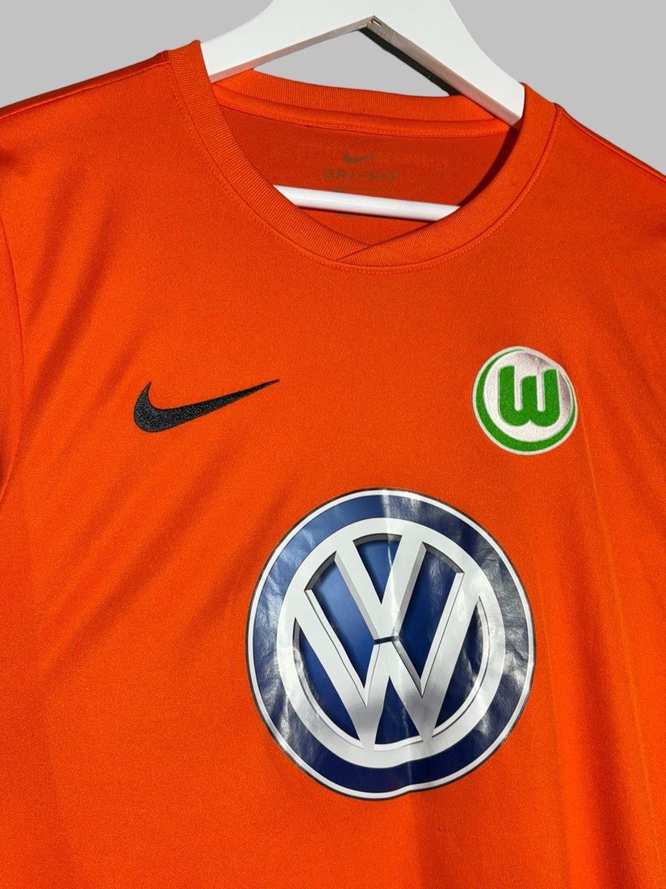 Nike Nike Wolfsburg 2016/17 Goalkeeper Long sleeve Jersey Size US S / EU 44-46 / 1 - 3 Thumbnail