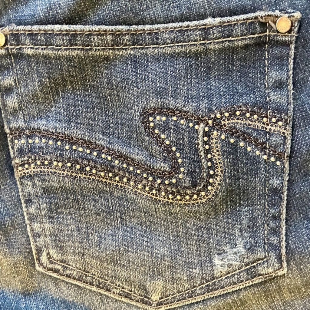 White House Black Market White House Black Market Distressed Slim Ankle Jeans Size 00 Size 24" / US 00 / IT 34 - 8 Thumbnail