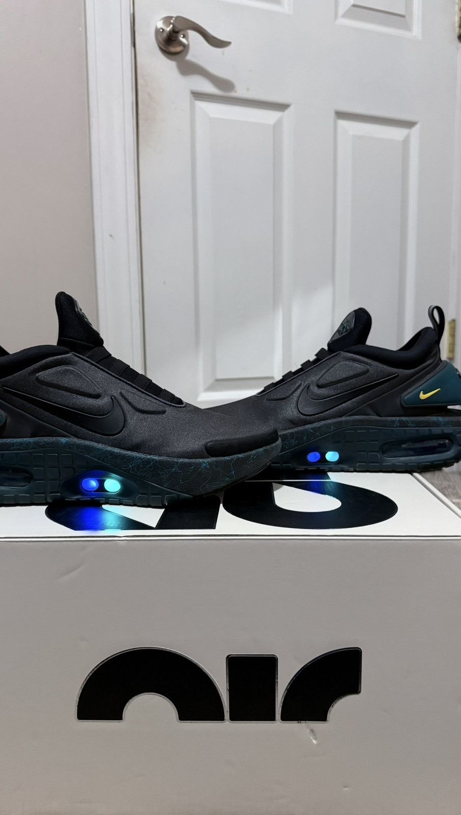 Nike Nike Adapt Auto Max Size US 10.5 / EU 43-44 - 1 Thumbnail