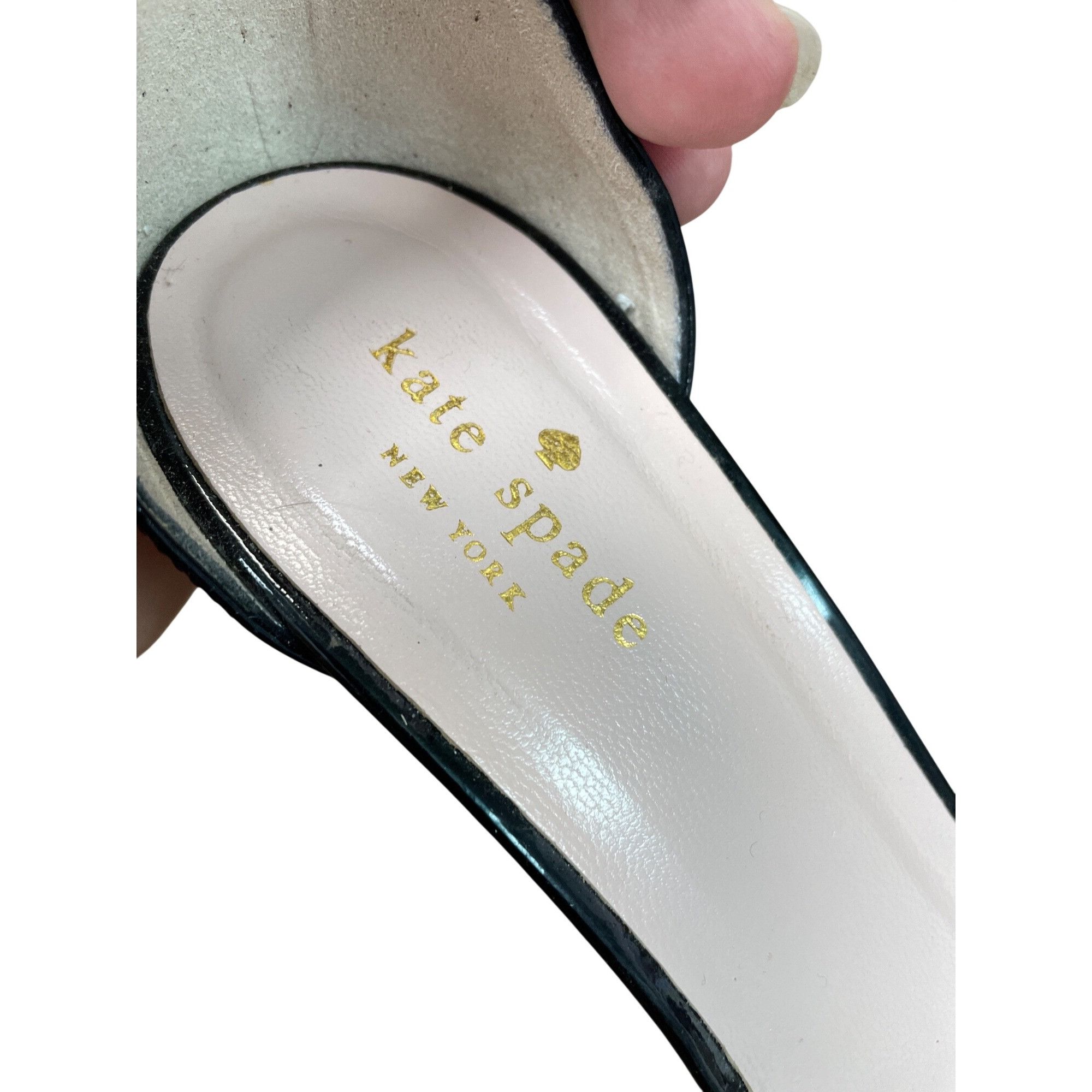 Kate Spade Kate Spade New York womans Patent Leather Striped Heels Sz 1 Size US 10 / IT 40 - 7 Thumbnail