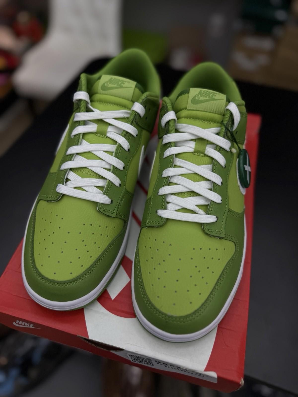Nike Size 10 - Nike Dunk Low Chlorophyll DJ6188 300 Size US 10 / EU 43 - 7 Thumbnail