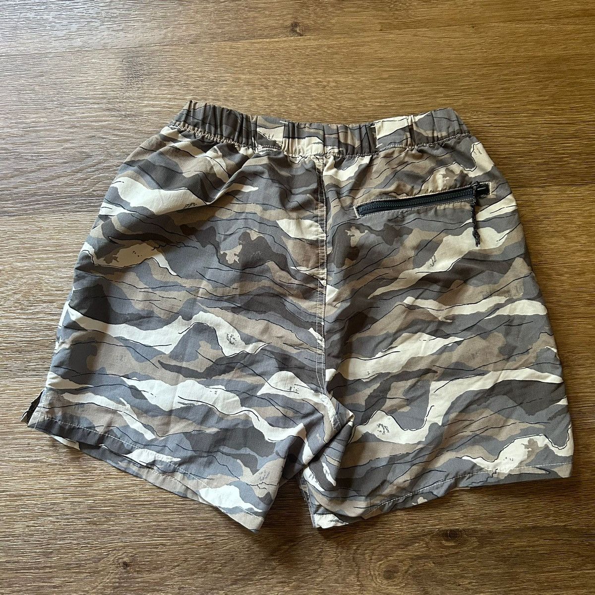 Rei Elastic Rei Camo Outdoors Shorts Size US 28 / EU 44 - 1 Thumbnail