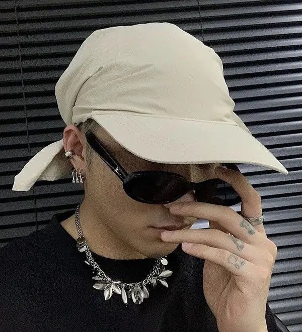 Japanese Brand Nao Avant garde fashion multi-style handkerchief cap hat Size ONE SIZE - 2 Thumbnail