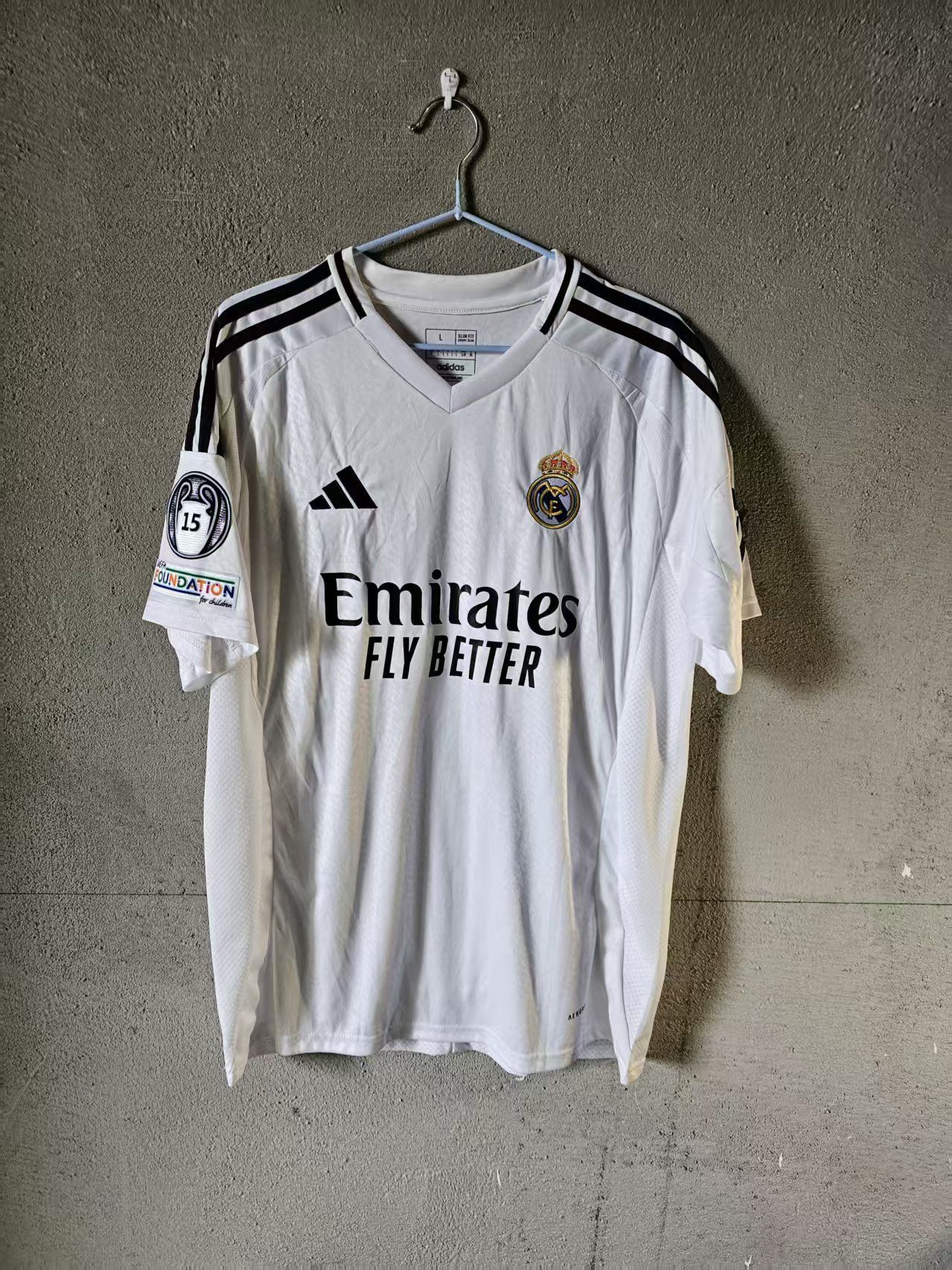 Adidas 2025 Real Madrid 10 Luka Modric Jersey Size US L / EU 52-54 / 3 - 2 Thumbnail