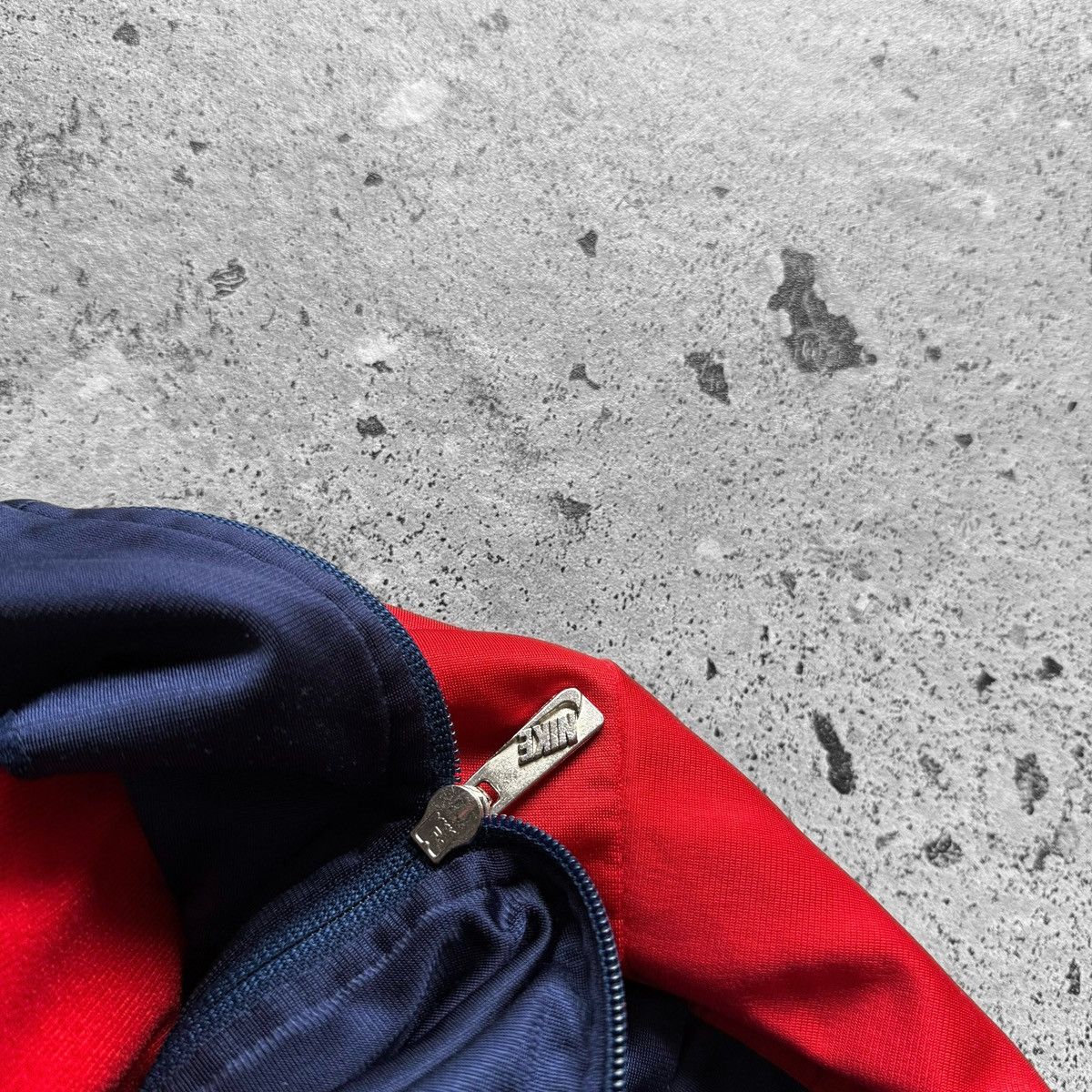 Nike Nike Vintage Track Jacket Hoodie Red Blue Full Zip Retro Size US L / EU 52-54 / 3 - 5 Thumbnail