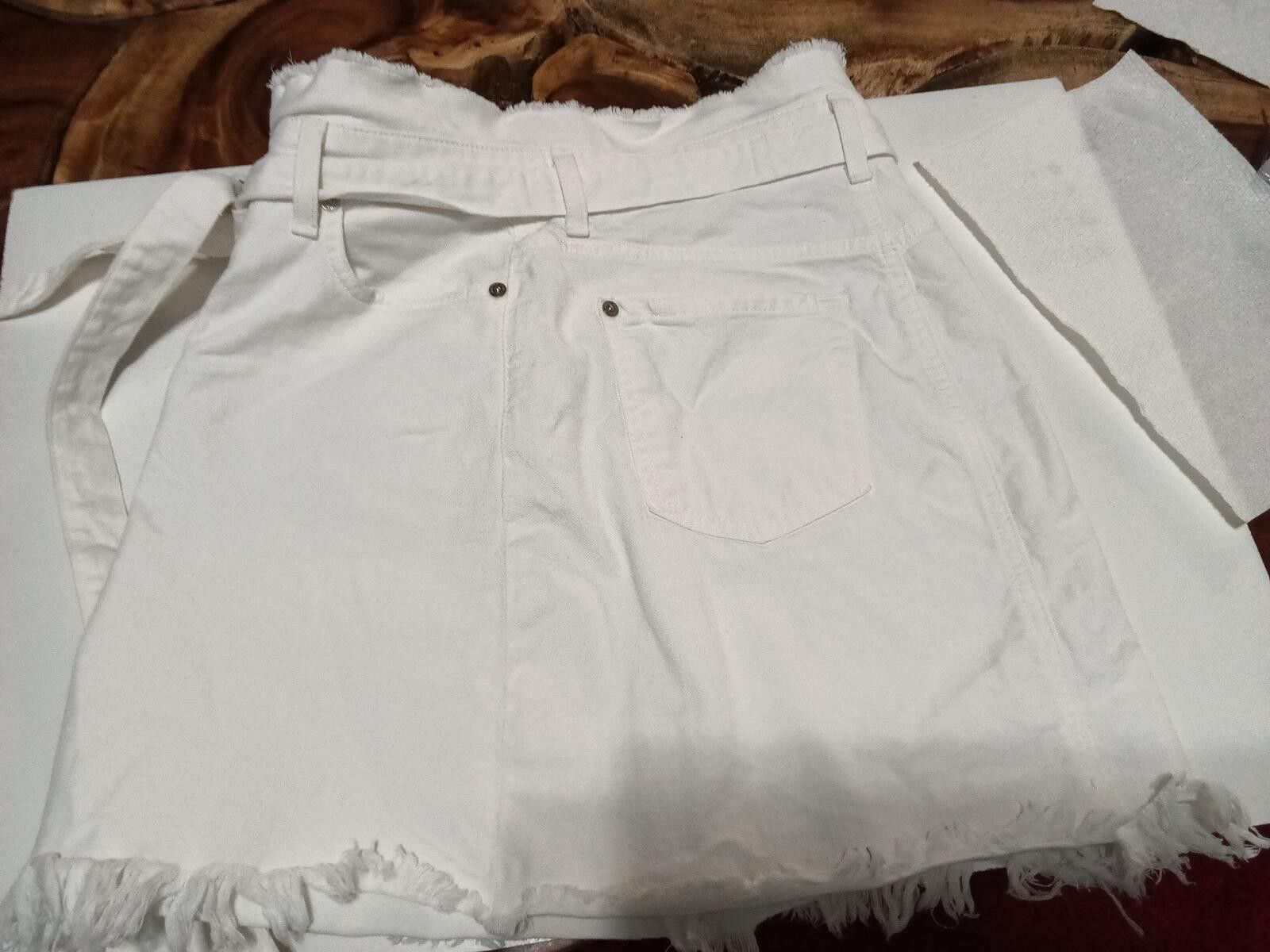 Unknown London 7 For All Mankind White Denim Mini Skirt 28 Frayed Hem Belt Size 30" / US 8 / IT 44 - 3 Thumbnail