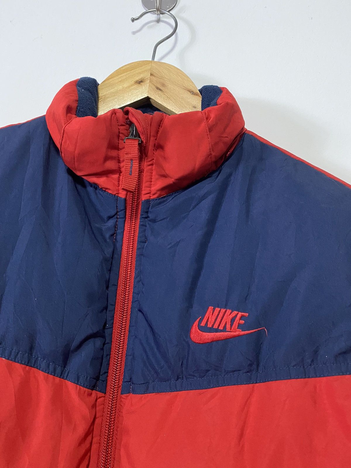 Nike Vintage Nike Puffer Jacket Red Size US S / EU 44-46 / 1 - 2 Thumbnail