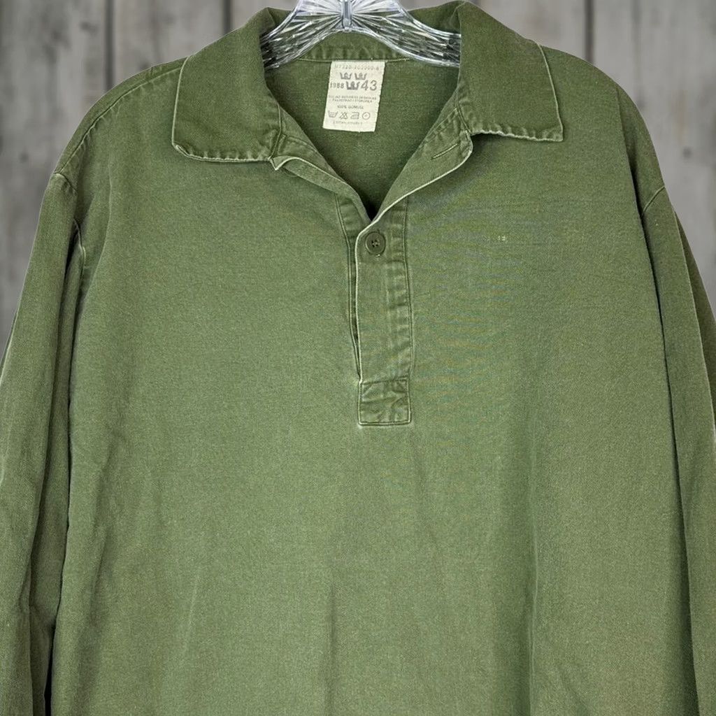 VINTAGE Swedish Army Green Pullover Shirt XL/XXL Men 1988 Long Sleeve 27” Pit to Pit 30” Length