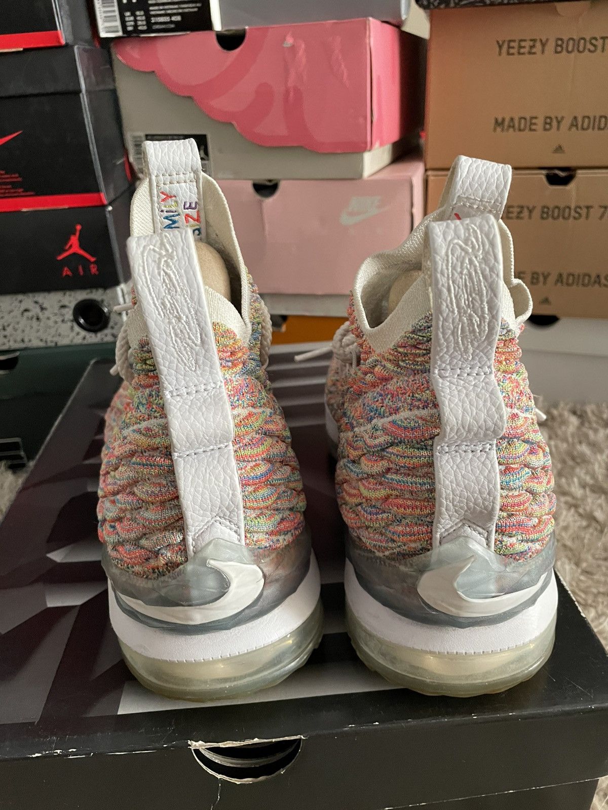 Nike Nike LeBron 15 Fruity Pebbles Size US 9 / EU 42 - 6 Thumbnail