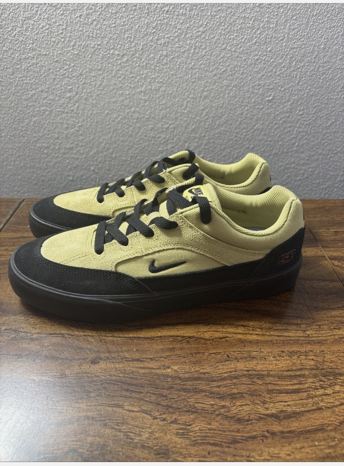 Nike Nike Malor TE SB Buff Gold Black HF3066-700 Size US 13 / EU 46 - 7 Thumbnail