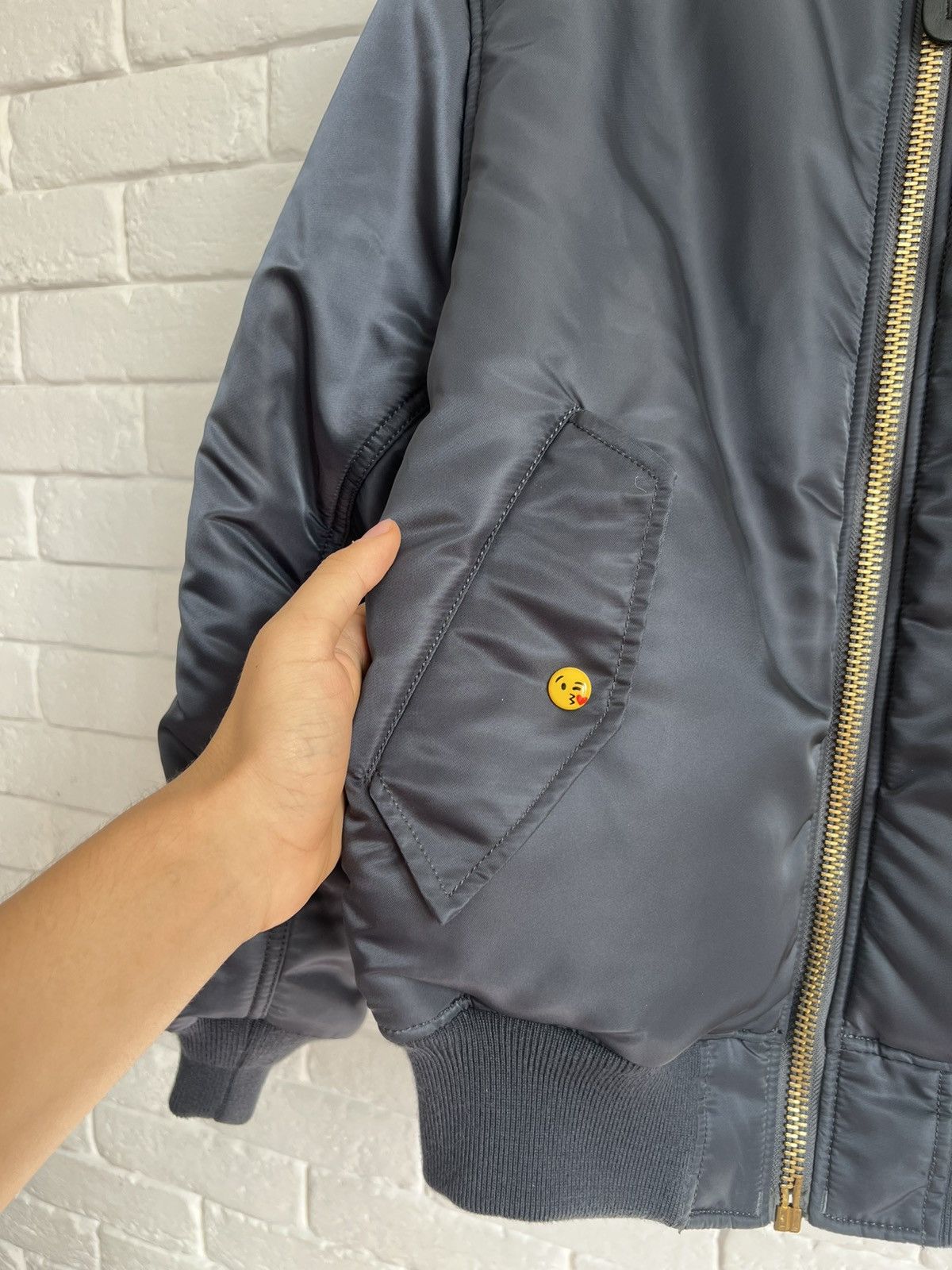 Alpha Industries × Vetements Vetements x Alpha SS18 reversible emoji bomber Size US XS / EU 42 / 0 - 4 Thumbnail