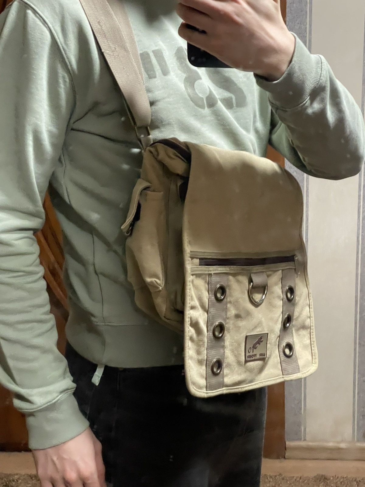 Japanese Brand 90s Y2K Crossbody Military Style Multipocket Messenger Bag Size ONE SIZE - 5 Thumbnail
