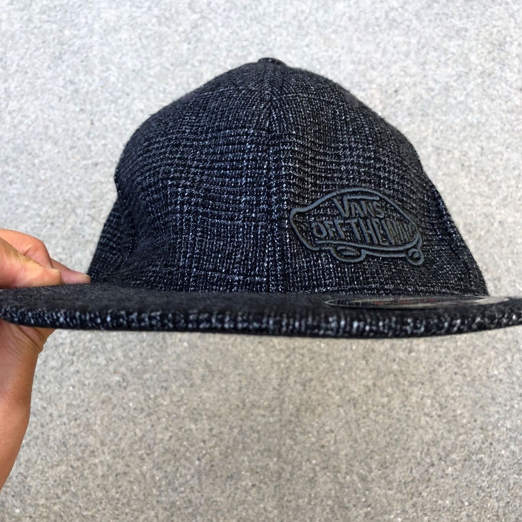 Vans VANS OFF THE WALL Fitted Hat Men S/M Flexfit Grey Cap Size ONE SIZE - 7 Thumbnail